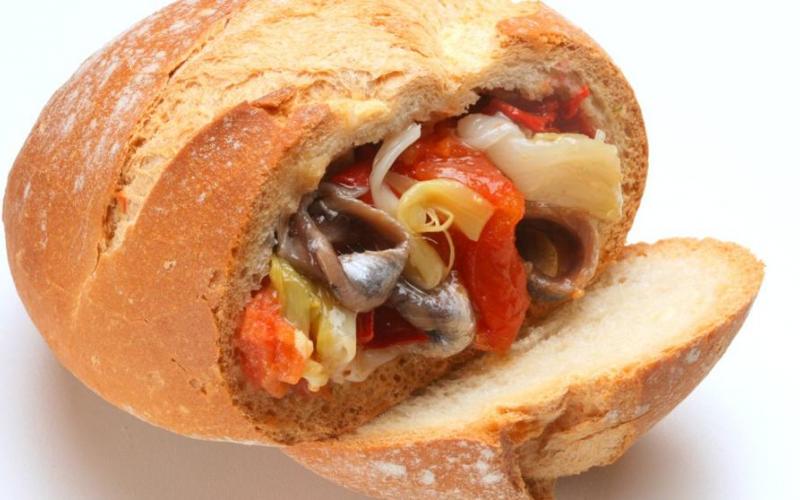 clotxa de les terres de mestral fundació alícia gastronomia arenque pimiento cebolla ajo tomate aceite escalivado escalivat
