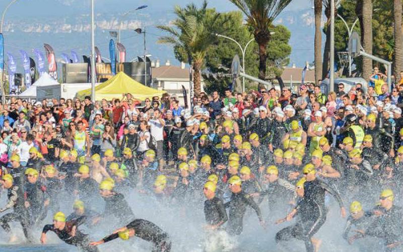 The new edition of the Triathlon L'Hospitalet de l'Infant 2015 opens registration Cambrils