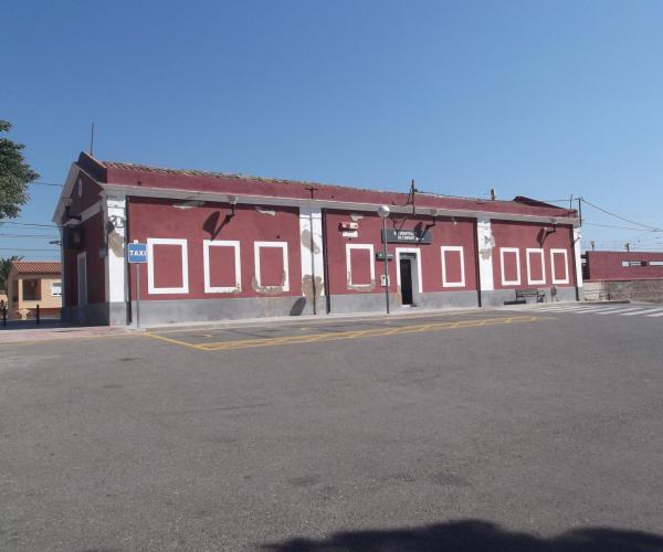 ¿Porque bombardeaban la estación los nacionales?