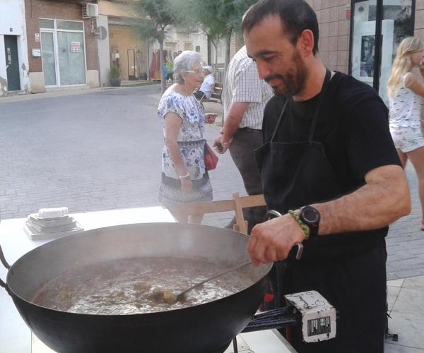 Arròs de tros de les Terres de Mestral, cuina a la Fira Fruits de la Terra