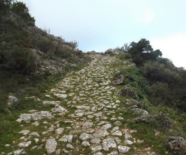 Geosud Geoturisme Senderisme interpretatiu fòssils ecoturisme camins antics