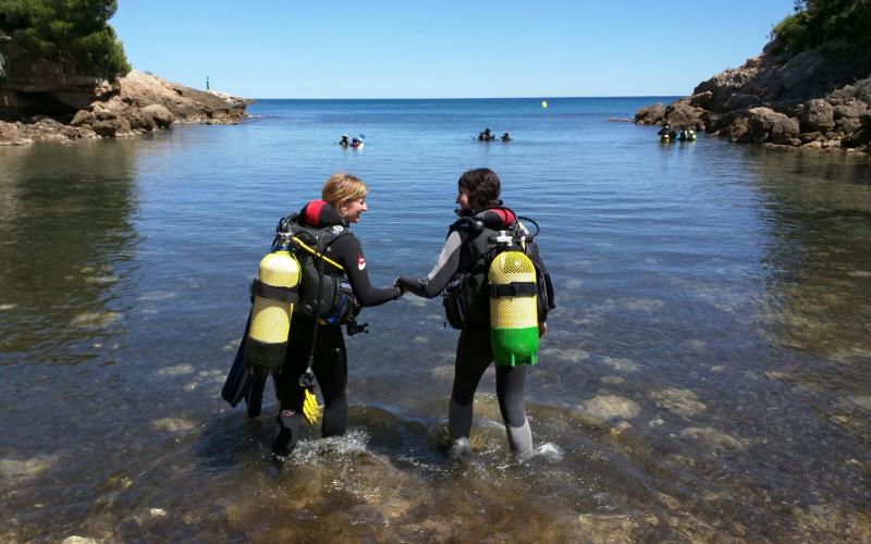 Bautizo de submarinismo en el mar
